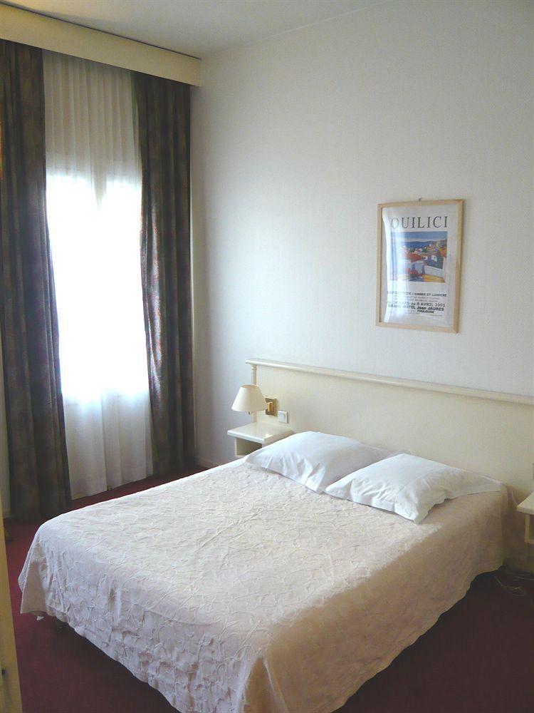 Le Capitole Hotel